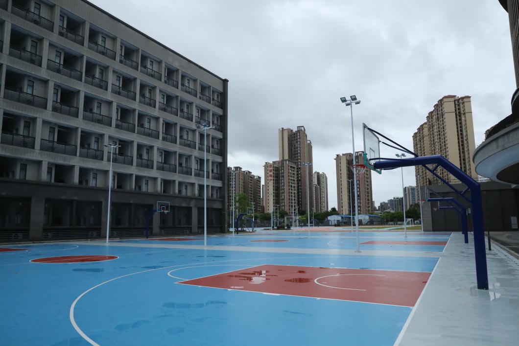 案例分享｜34臺空氣源熱泵為中山煙州中學7棟宿舍提供安全穩定的全年生活熱水 