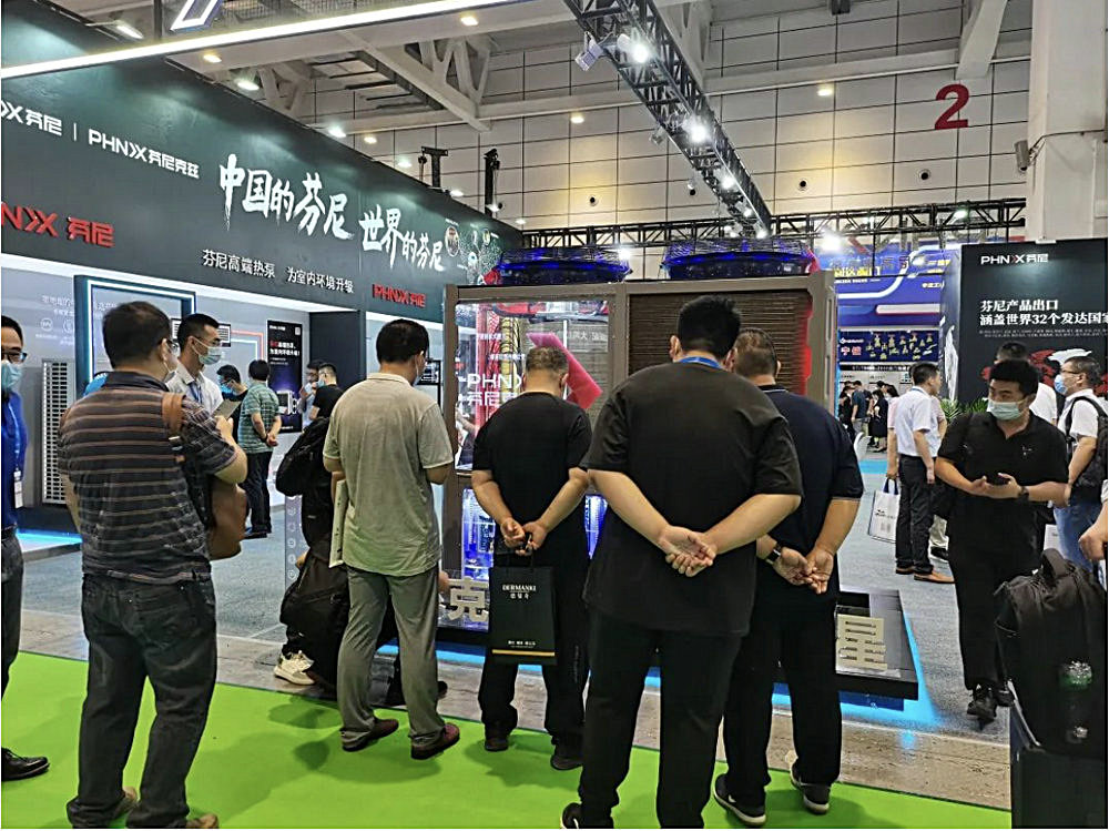 芬尼克茲超級北極星超低溫熱泵機