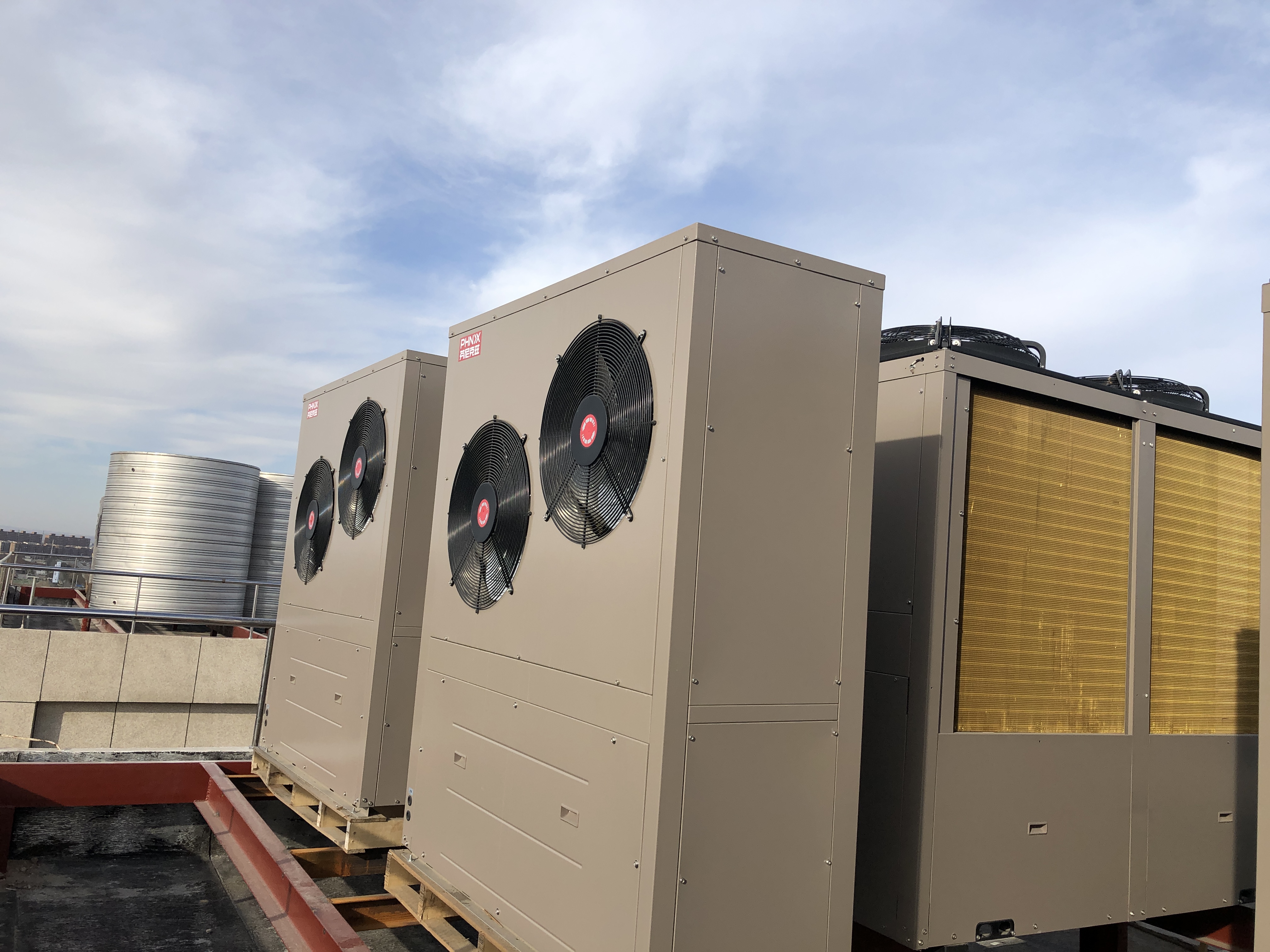 空氣能主機漏水是什么問題 