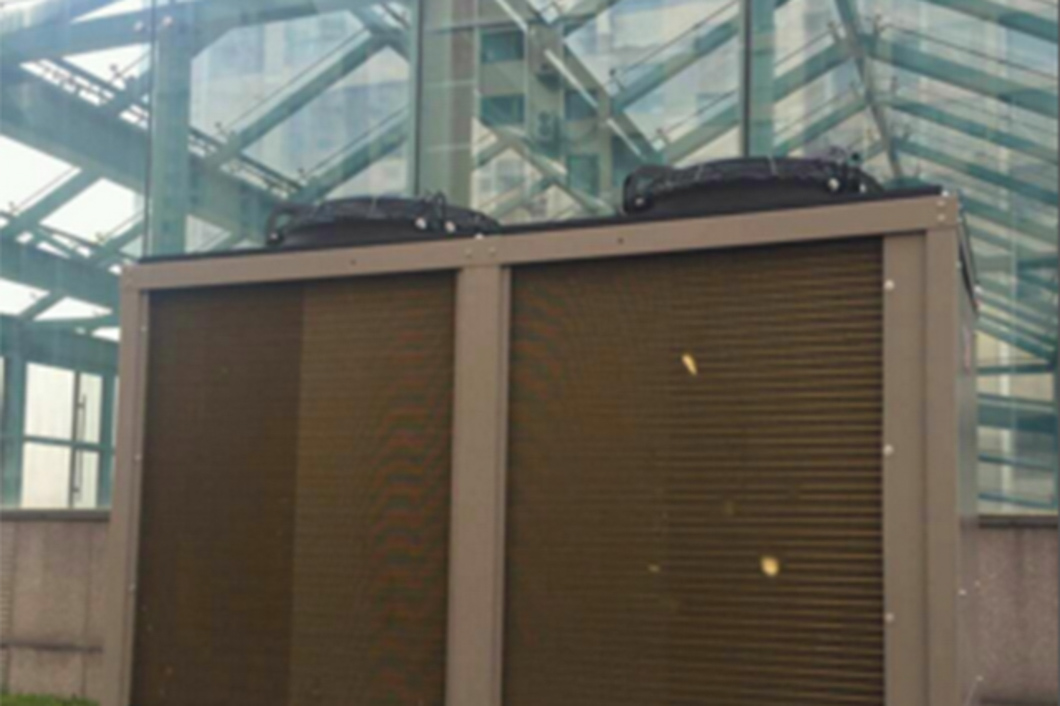 遼寧阜新銀通皇冠假日酒店(超低溫空氣源熱泵) 