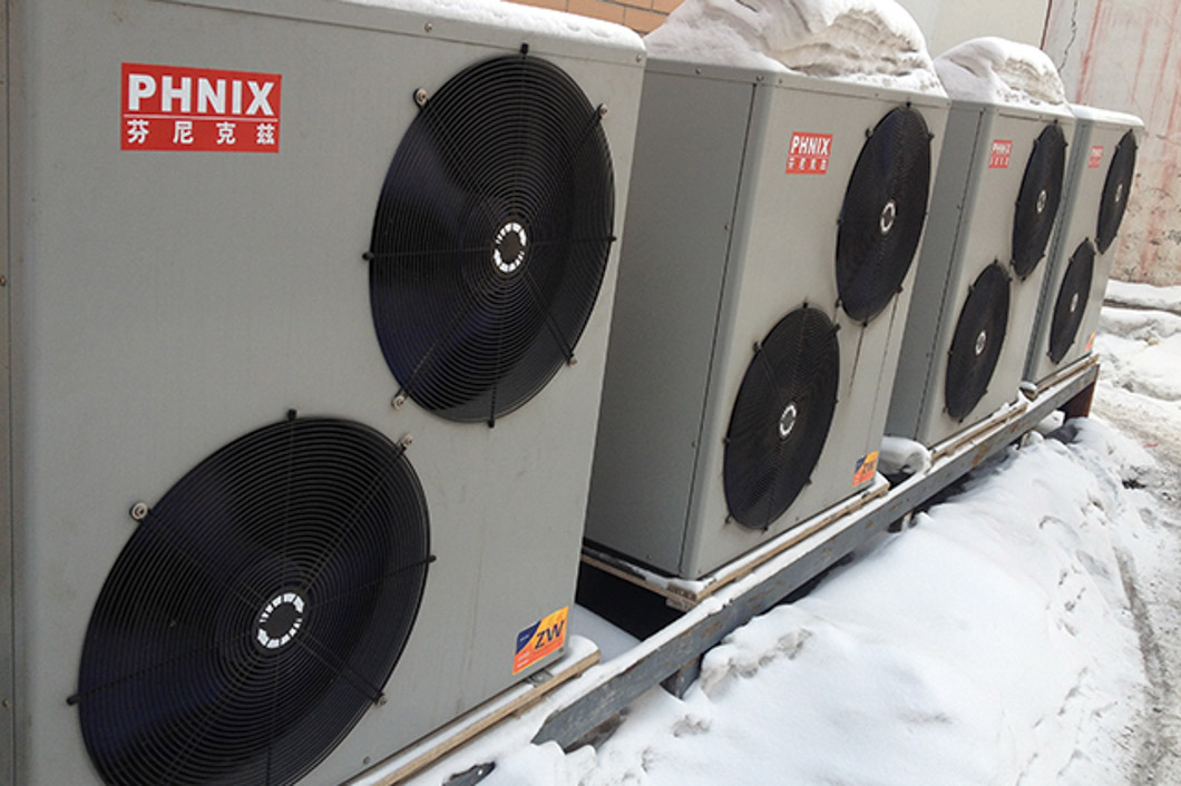 新疆烏魯木齊賓館熱水采暖空氣源熱泵工程2.jpg